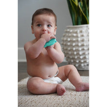 Încarcă imaginea în Galerie, Melii Set 2 Jucarii Dentitie Silicon Model Dino si Rechin