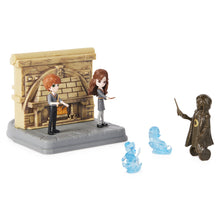 Încarcă imaginea în Galerie, Harry Potter Wizarding World Magical Set 2 Figurine Ron Wisleay si Hermione Granger