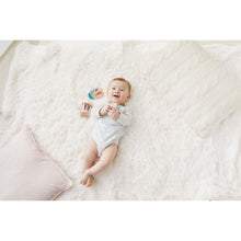 Încarcă imaginea în Galerie, Hape Set 3 Jucarii Senzoriale