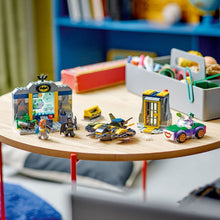 Încarcă imaginea în Galerie, Lego Super Heroes Batcave cu Batman, Batgirl si Joker