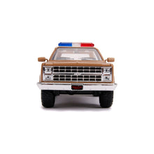 Încarcă imaginea în Galerie, Jada Toys Macheta Metalica 1980 Chevy Police K5