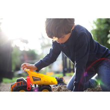 Încarcă imaginea în Galerie, Dickie Camion Volvo Pentru Sarcini Grele