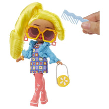 Încarcă imaginea în Galerie, LOL Surprise Tweens Papusa Fashionista Hana Groove cu Surprize