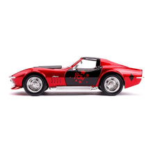 Încarcă imaginea în Galerie, Jada Toys Masinuta din Metal Harley Quinn 1969 Chevy Corvette