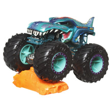 Încarcă imaginea în Galerie, Hot Wheels Monster Truck Masinuta Mega Wrex