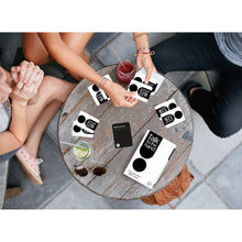 Încarcă imaginea în Galerie, AS Joc de Societate Talk To The Hand in Limba Romana