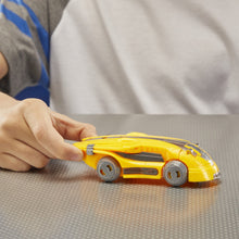 Încarcă imaginea în Galerie, Transformers One Robot Battlers Figurina Bumblebee B127 11.5cm