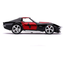 Încarcă imaginea în Galerie, Jada Toys Masina Metalica Harley Quinn 1969 Corvette Stingray