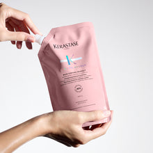 Încarcă imaginea în Galerie, Kerastase Chroma Absolu Bain - Rezerva Sampon Hidratant pentru Par Vopsit 500ml - Beauty Lounge