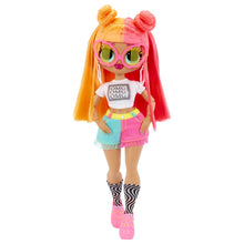 Încarcă imaginea în Galerie, LOL Surprise OMG Neonlicious Papusa Fashionista cu Accesorii