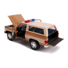 Încarcă imaginea în Galerie, Jada Toys Macheta Metalica 1980 Chevy Police K5