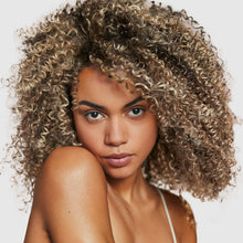 Încarcă imaginea în Galerie, Kerastase Blond Absolu L'Huile Cicagloss - Ulei Pentru Par Blond 30ml - Beauty Lounge