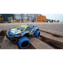 Încarcă imaginea în Galerie, Silverlit Masina cu Radiocomanda Exost Xbull