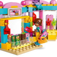 Încarcă imaginea în Galerie, Lego Friends Magazinul de Dulciuri din Orasul Heartlake