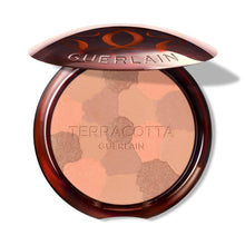Încarcă imaginea în Galerie, Guerlain Terracotta Light The Sun Kissed Healthy Glow Powder Light Warm - Pudra Bronzanta