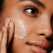 Încarcă imaginea în Galerie, Estee Lauder Daywear Matte Moisturizers 50ml - Crema pentru Fata