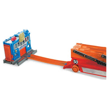 Încarcă imaginea în Galerie, Hot Wheels Mega Transportatorul de Masini