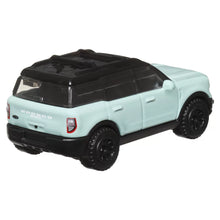 Încarcă imaginea în Galerie, Matchbox Set 9 Masinute International Ambulance