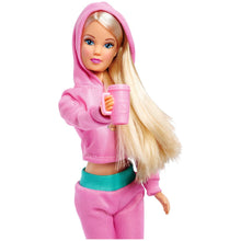 Încarcă imaginea în Galerie, Steffi Love Papusa in Trening