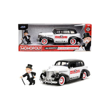Încarcă imaginea în Galerie, Jada Toys Set Masinuta Metalica Chevrolet Master Deluxe 1939 si Figurina Mr Monopoly