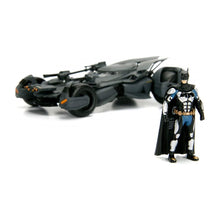 Încarcă imaginea în Galerie, Jada Toys Batman Justice League Batmobile