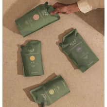 Încarcă imaginea în Galerie, Keune So Pure Clarify Shampoo Refill - Sampon Purifiant pentru Par si Scalp Gras 400ml