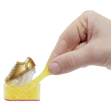 Încarcă imaginea în Galerie, Rainbow High Papusa Sunny Madison