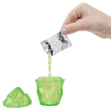 Încarcă imaginea în Galerie, Rainbow High Papusa Jade Hunter