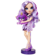 Încarcă imaginea în Galerie, Rainbow High Papusa Violet Willow