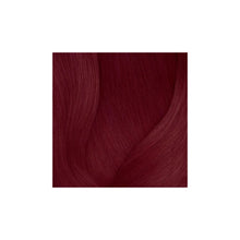 Încarcă imaginea în Galerie, Matrix SoColor Pre-Bonded 6VR este o vopsea permanentă profesională, concepută pentru a oferi o nuanță intensă de blond închis cu reflexe violet-roșu, perfectă pentru un look vibrant, modern și plin de personalitate.