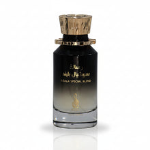 Încarcă imaginea în Galerie, Risala Special Blend este o apa de parfum unisex cu profil ambrat-floral, creata pentru cei care cauta o experienta olfactiva bogata, sofisticata si de durata.