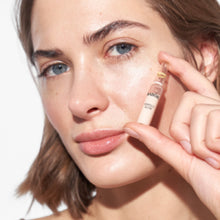 Încarcă imaginea în Galerie, Babor Perfect Glow 7x2ml - Fiole Concentrate cu Efect de Strălucire Instantanee și Formulă Clean Beauty pentru Ten Obosit și Palid - Beauty Lounge