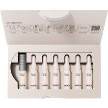 Încarcă imaginea în Galerie, Babor Perfect Glow 7x2ml - Fiole Concentrate cu Efect de Strălucire Instantanee și Formulă Clean Beauty pentru Ten Obosit și Palid - Beauty Lounge