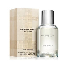 Încarcă imaginea în Galerie, Burberry Weekend For Woman Eau de Parfum 50ml - Pentru Femei