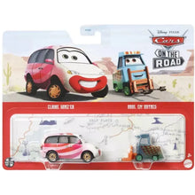Încarcă imaginea în Galerie, Cars 3 Set 2 Masinute Metalice Claire Gunzer si Haul Em Haynes