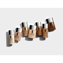 Încarcă imaginea în Galerie, Clinique Even Better Glow CN28 Ivory SPF 15 - Fond de Ten 30ml