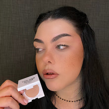 Încarcă imaginea în Galerie, Layla Cosmetics Eye-Art Ombretto- Eye Shadow No 14 - Fard de Ochi in Nuante Vibrante