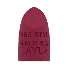 Încarcă imaginea în Galerie, Layla Cosmetics Immoral Mat Lipstick No 24 Pelledoca - Ruj Intens Mat