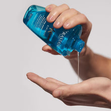 Încarcă imaginea în Galerie, Set Kerastase Specifique 2 x Dermocalm Bain Vital - Sampon 250ml - Beauty Lounge