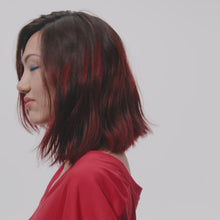 Încarcă și redă videoclipul în Galerie, Wella Professionals Invigo Color Brilliance Set Par Vopsit - Sampon 300ml Balsam 200ml si Masca 75ml