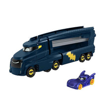Încarcă imaginea în Galerie, Fisher Price Batwheels Camionul Bat Big Rig