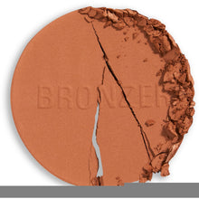 Încarcă imaginea în Galerie, Makeup Revolution Relove Super Bronzer Desert - Autobronzant