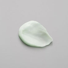 Încarcă imaginea în Galerie, Maria Nila True Soft Conditioner - Balsam Hidratant Pentru Par Uscat 100ml