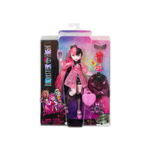 Încarcă imaginea în Galerie, Monster High Papusa Draculaura cu Animalut si Accesorii