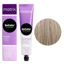 Încarcă imaginea în Galerie, Matrix Vopsea de Par Socolor 510NA Extra Acoperire Blond Foarte Foarte Deschis Natural Cenusiu 90 ml - Beauty Lounge