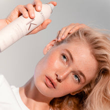 Încarcă imaginea în Galerie, Kerastase Fresh Affair Sampon Uscat 233ml