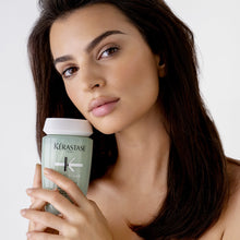 Încarcă imaginea în Galerie, Kerastase Specifique Bain Divalent Sampon Pentru Radacini Grase si Lungimi Sensibilizate 250ml - Beauty Lounge