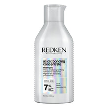 Încarcă imaginea în Galerie, Redken Acidic Bonding Concentrate - Sampon Fortifiant pentru Par Slab 300ml