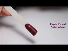 Încarcă și redă videoclipul în Galerie, Cupio Oja Semipermanenta To Go! Spicy Plum 15ml