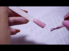 Încarcă și redă videoclipul în Galerie, Cupio Oja Semipermanenta To Go! Macarons - Chocolate Mousse